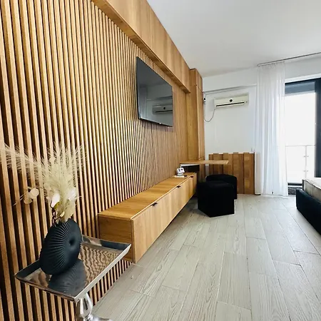 One Promenada Mamaia Nord Apartment *