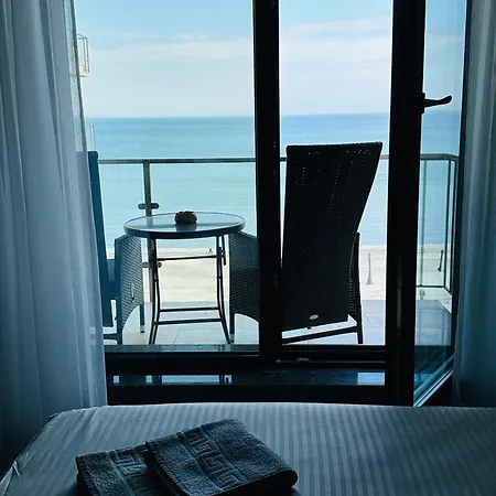 Апартаменты One Promenada Mamaia Nord *